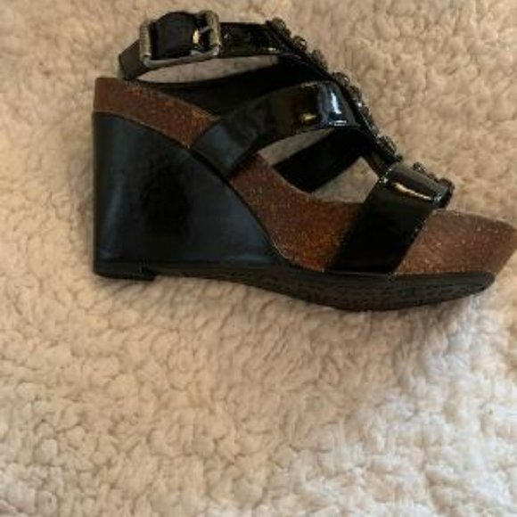 NEW SIMPLY VERA /VERA WANG JEWELED WEDGE SHOES 7 - Picture 5 of 6